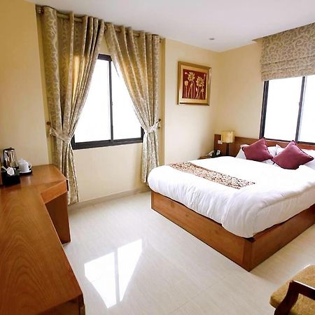 Hanoi B Hotel & Travel - 5 Mins Hoan Kiem Lake Exterior photo