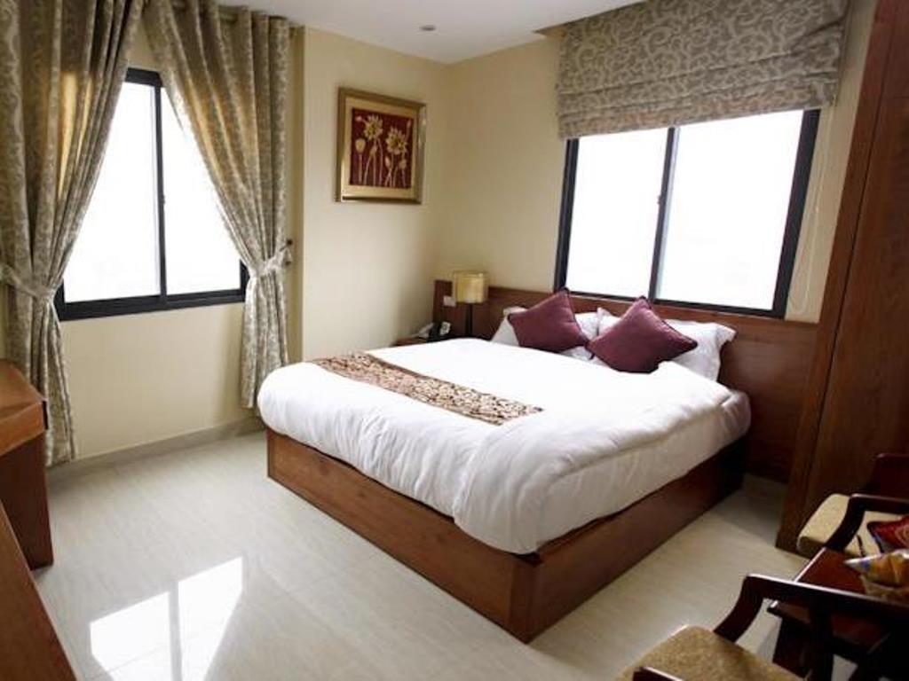 Hanoi B Hotel & Travel - 5 Mins Hoan Kiem Lake Exterior photo